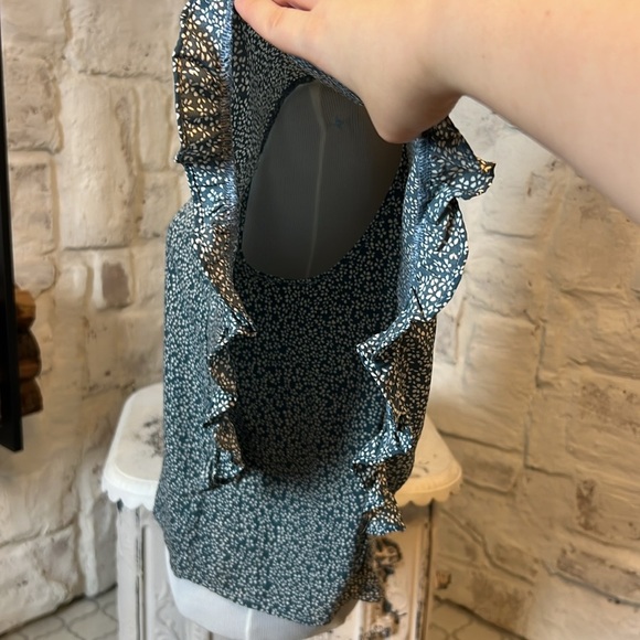 No Less Than | Ruffle Collar Floral Blouse - Picture 6 of 8